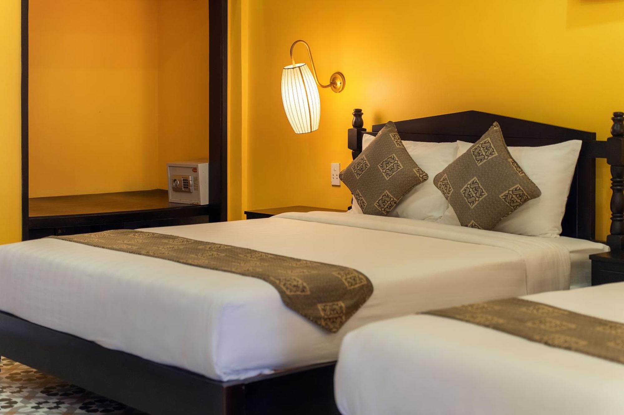 Golden Bell Homestay Hoi An Exterior photo