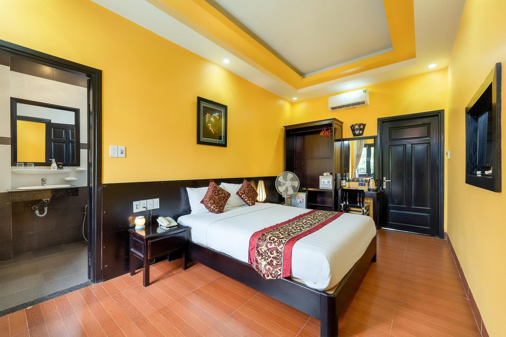 Golden Bell Homestay Hoi An Exterior photo
